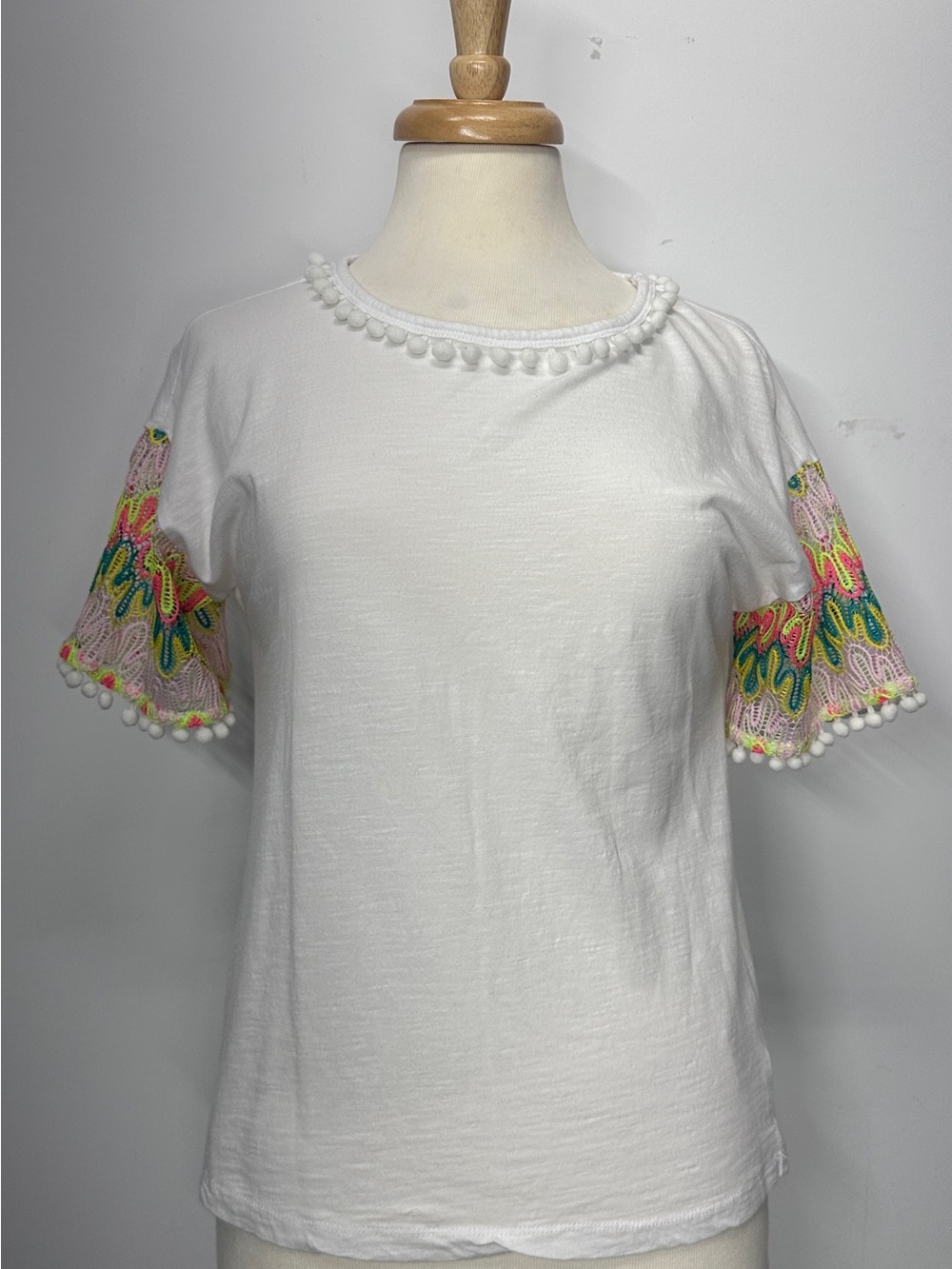 Anthropologie White Pom Pom Trim Top Colorful Crochet Lace Sleeves Boho Size S
